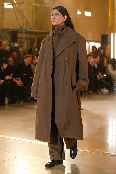 Look 19
